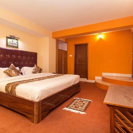 Oyo 12370 Royal Sarava Hotel Darjeeling  Exterior foto