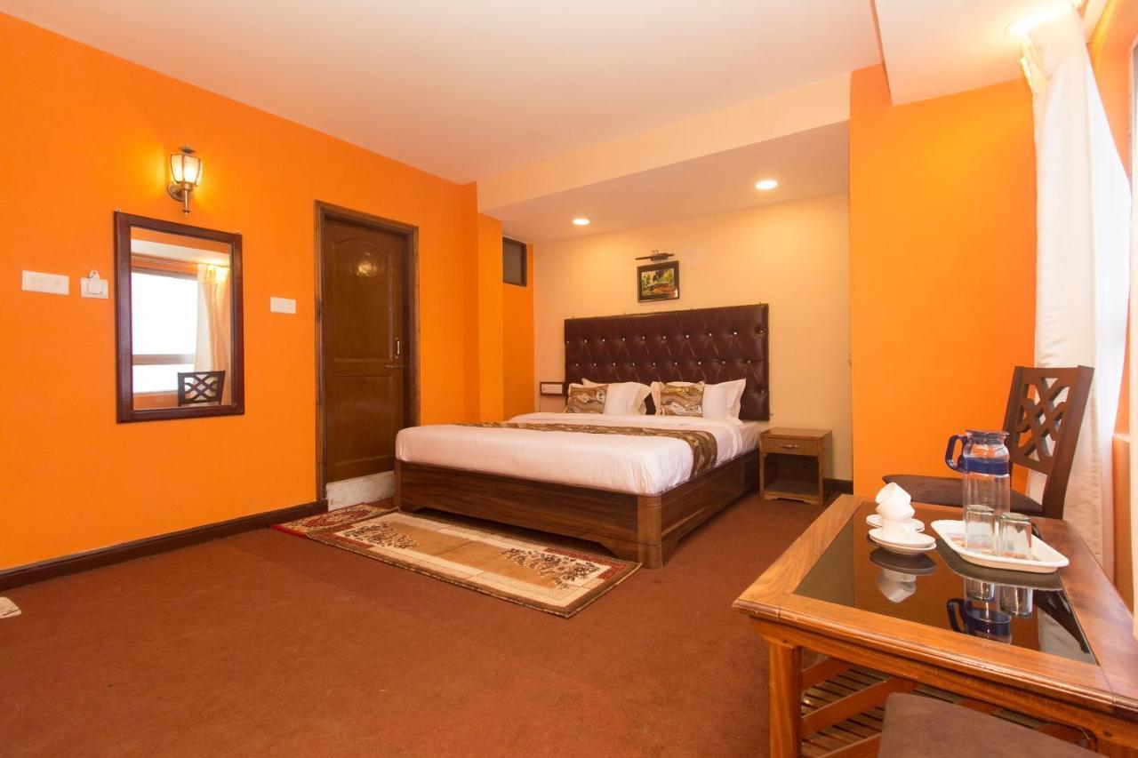 Oyo 12370 Royal Sarava Hotel Darjeeling  Exterior foto
