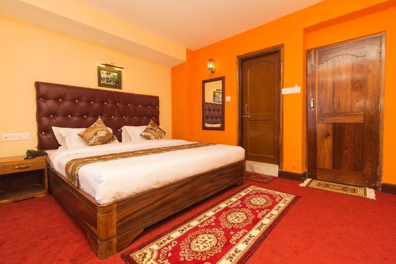 Oyo 12370 Royal Sarava Hotel Darjeeling  Exterior foto